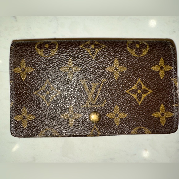Louis Vuitton Handbags - Louis Vuitton Sarah Brown and Gold Monogram Wallet